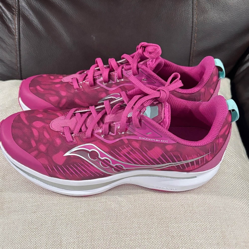 Saucony Women’s Pink Endorphin K02 Running Shoes